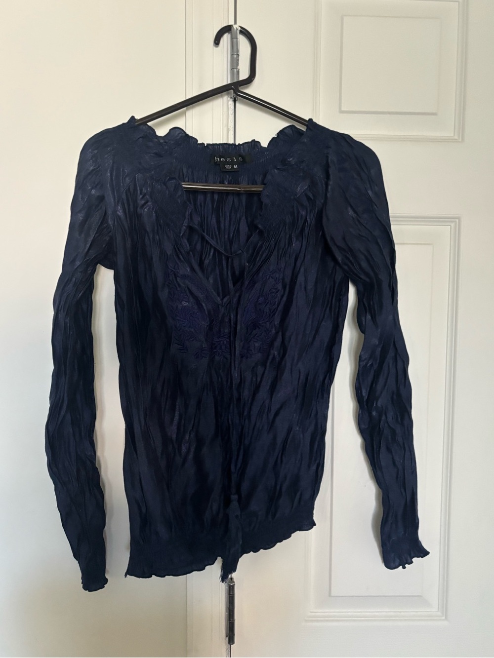 Navy Crinkle Long-Sleeve Blouse( Boohoo vibes) Thesis brand. Size M